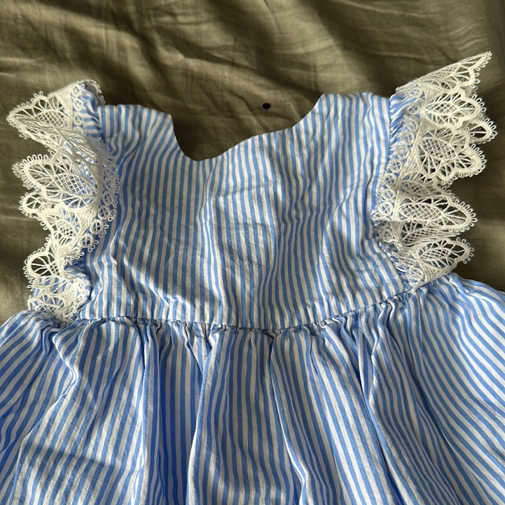 Dress - Picture 3 of 3